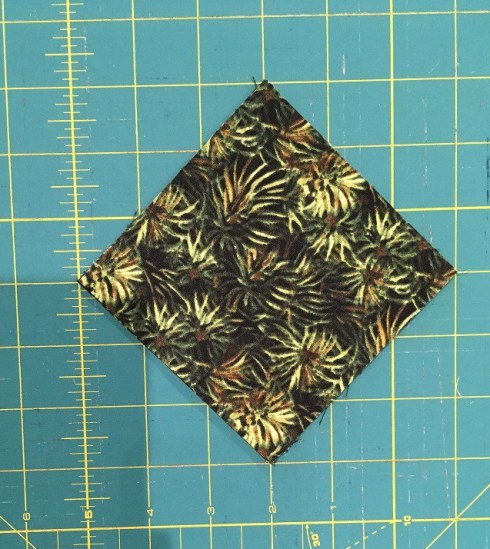quarter square triangle cutting