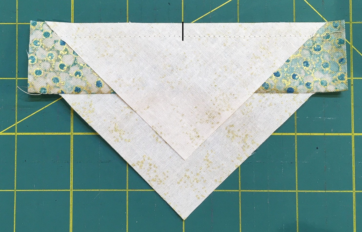 Align triangle mid-point/tips along vertical line