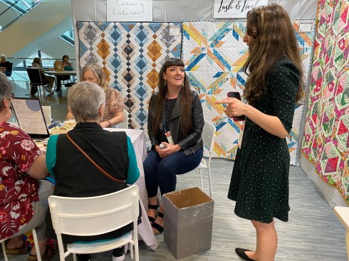 Designer Heather Bailey delighted QuiltCon attendees in meet-&-greet sessions